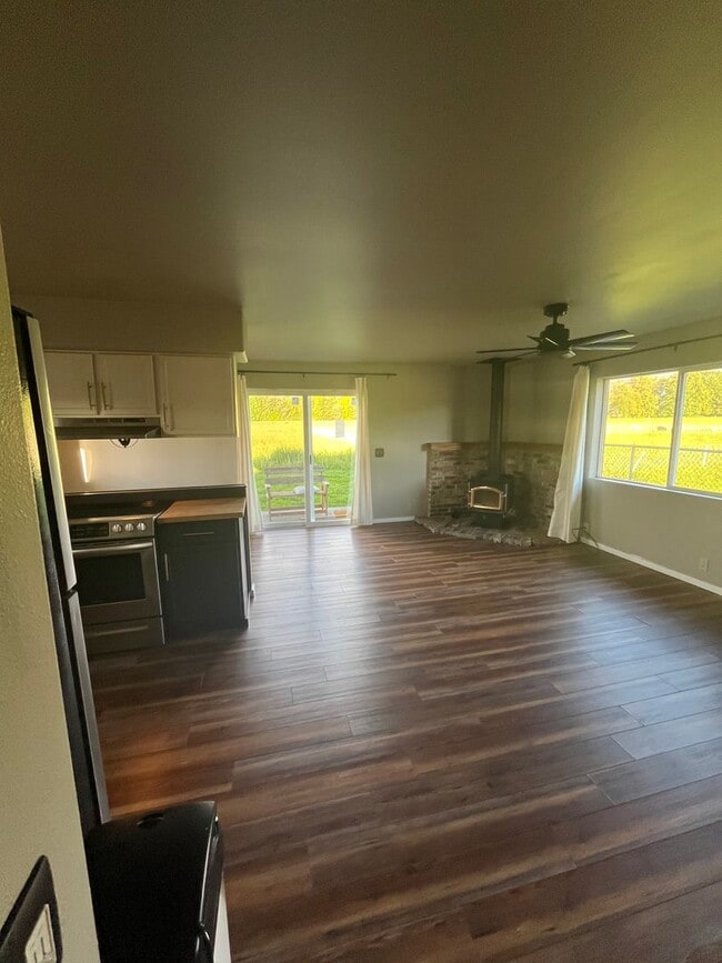 Primary Photo - 9179 Harrison Rd