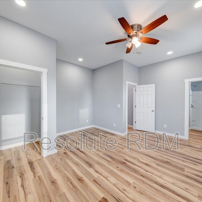 Building Photo - 804 N Locke St