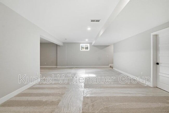 Building Photo - 837 Bushwood Way