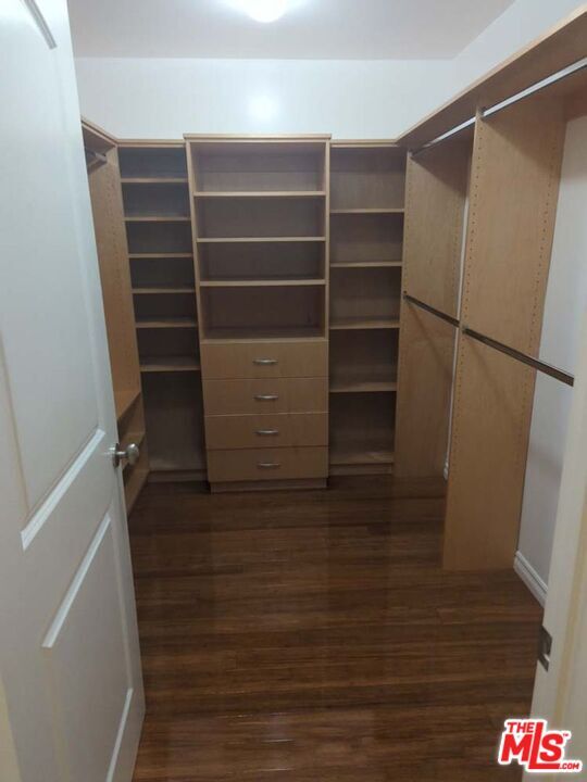 Building Photo - 1156 Las Pulgas Pl