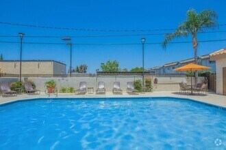 Building Photo - Glenoaks Terrace Apartments