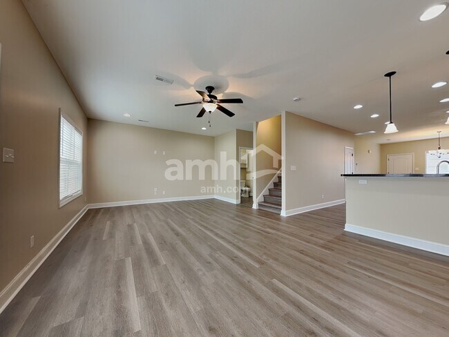 Building Photo - 7217 Deer Springs Way