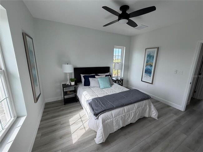 Building Photo - 13117 4th St E