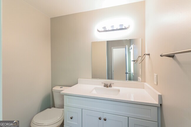 Building Photo - 1039 Huntingdon Ct