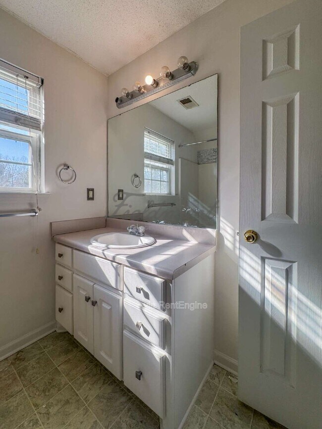 Building Photo - 530 Fawn Branch Trail