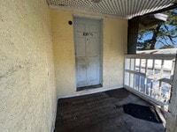 Building Photo - 3/1 Downstairs unit in the heart of Bradenton