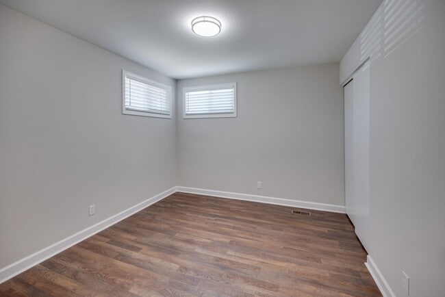 Building Photo - 405 Figuers Dr