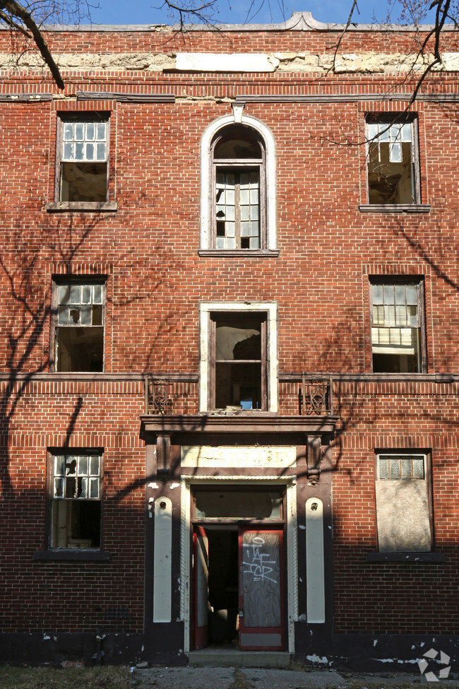 Building Photo - Tuxedo Apartments
