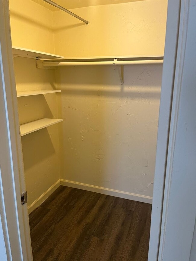 Building Photo - ***3 BEDROOM/1 BATHROOM IN PAULDEN***