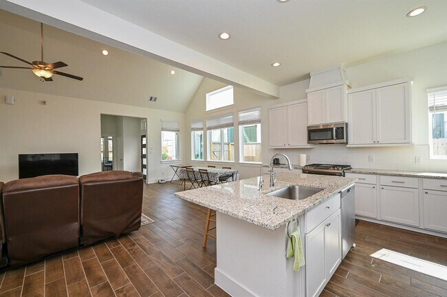 Building Photo - 1535 Cathedral Bend Drive