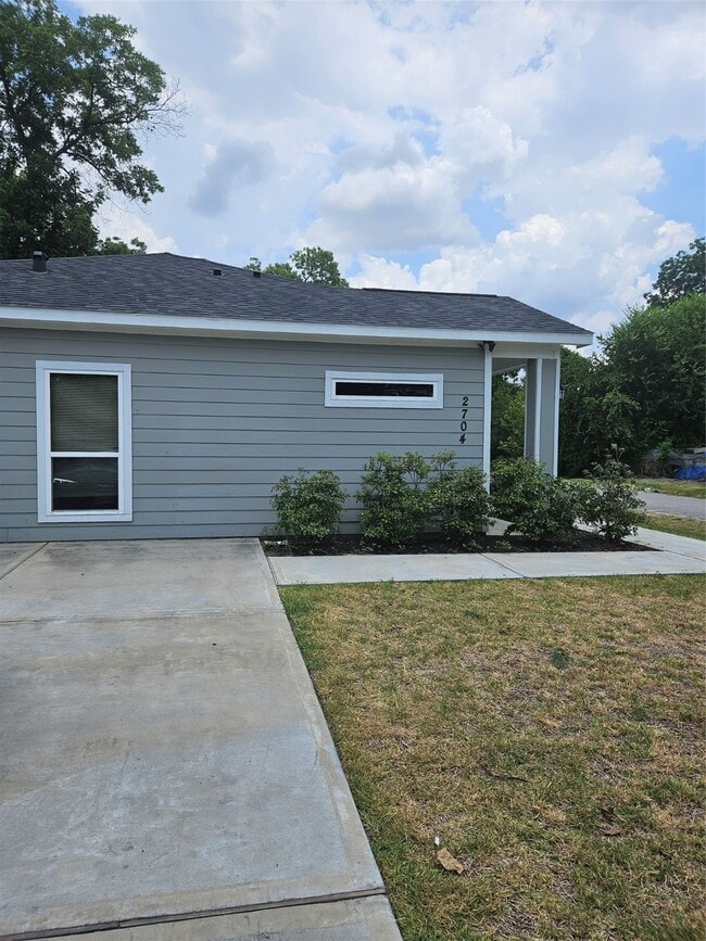 Building Photo - 2704 Sam Wilson St