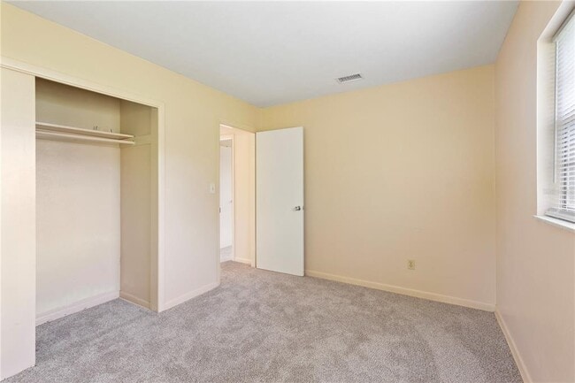 Building Photo - 12215 Leanne Dr