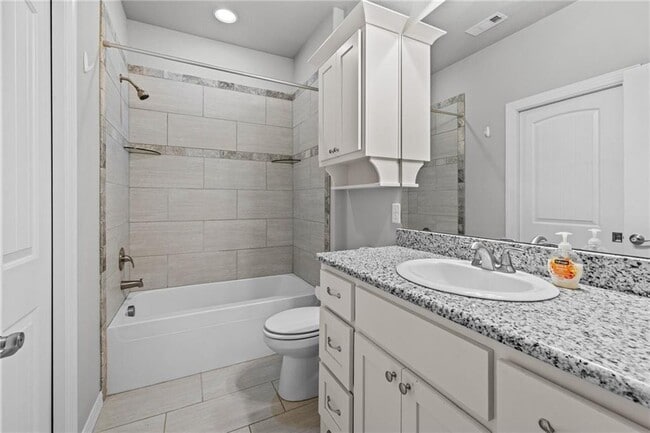 Building Photo - 801 Bellmara Cir