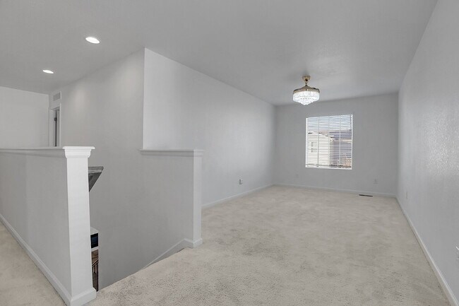 Building Photo - $3,050.00, 4-bed, 3.5-bath, located in Aurora with beautiful finishes.