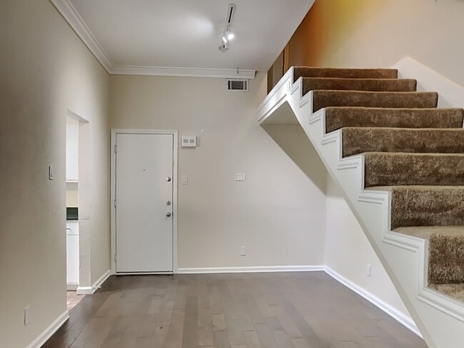 Building Photo - 2907 Shelby Ave