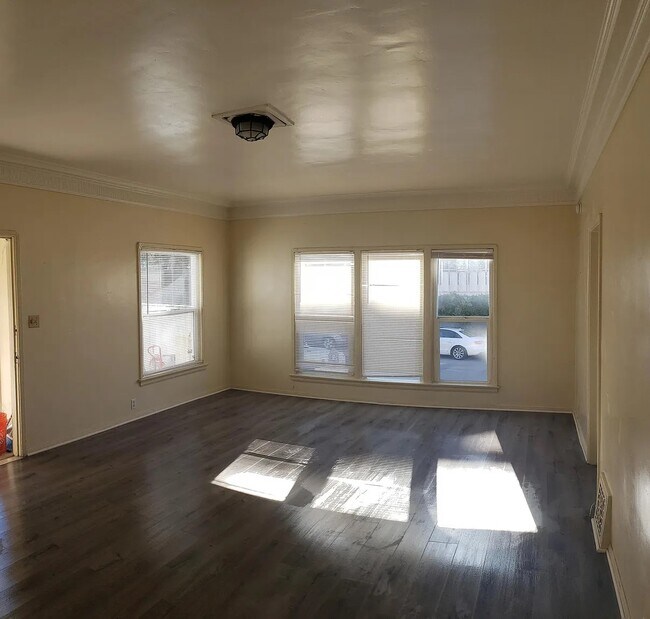 Building Photo - 11045 Ophir Dr