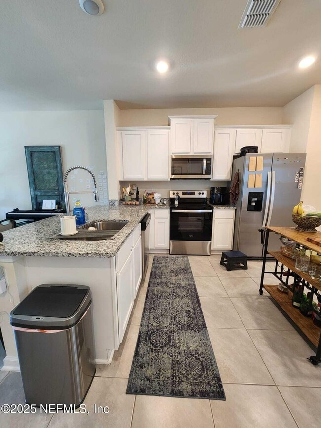 Building Photo - 180 Talulla Trl