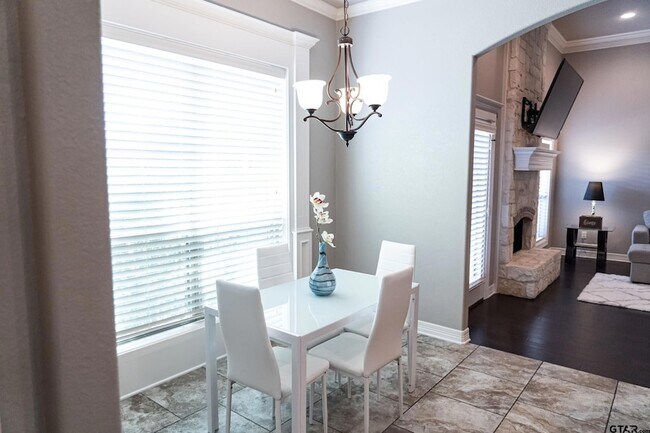 Building Photo - 7352 Kingsport Ln