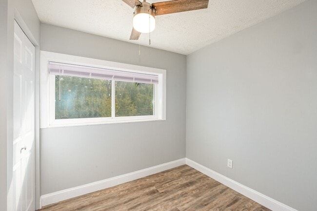 Building Photo - 2128 Crane Ave