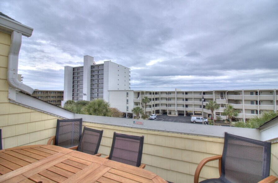 Building Photo - 4314 S Ocean Blvd