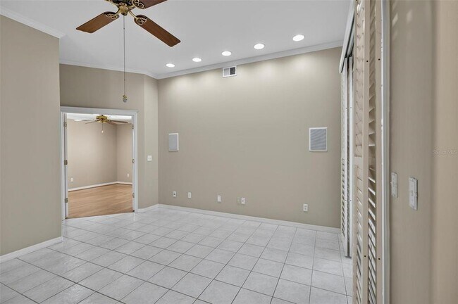 Building Photo - 20 Woodford Ln
