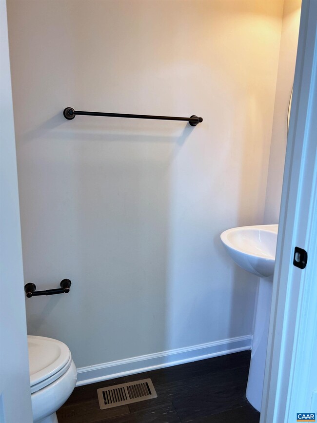 Building Photo - 2056 BethPage Ct