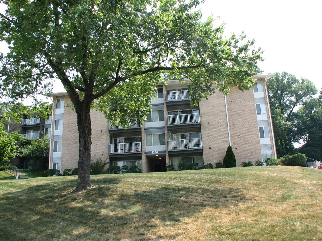 Autumn Woods Apartments Bladensburg Md Apartment Finder Autumn Woods Apartments Bladensburg Md Apartment Finder