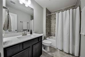 Building Photo - 13406 Stoneleigh Terrace Dr