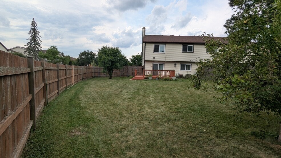 Building Photo - 541 Commanche Trl