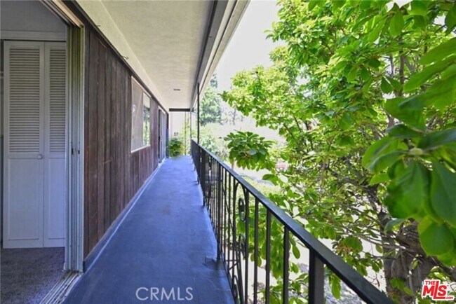 Building Photo - 11061 Ohio Ave Ave