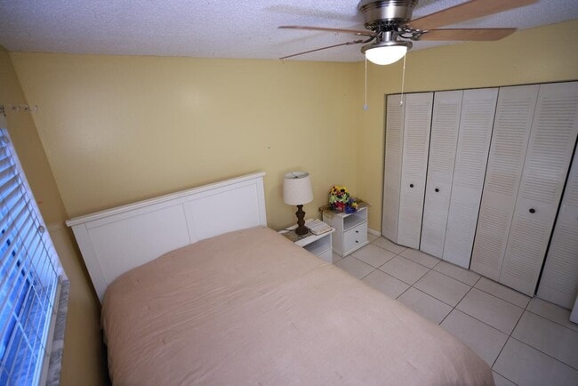 Building Photo - 6570 Royal Palm Blvd