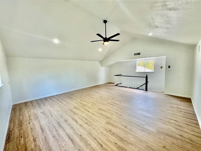 Building Photo - 9506 Stonebridge Dr