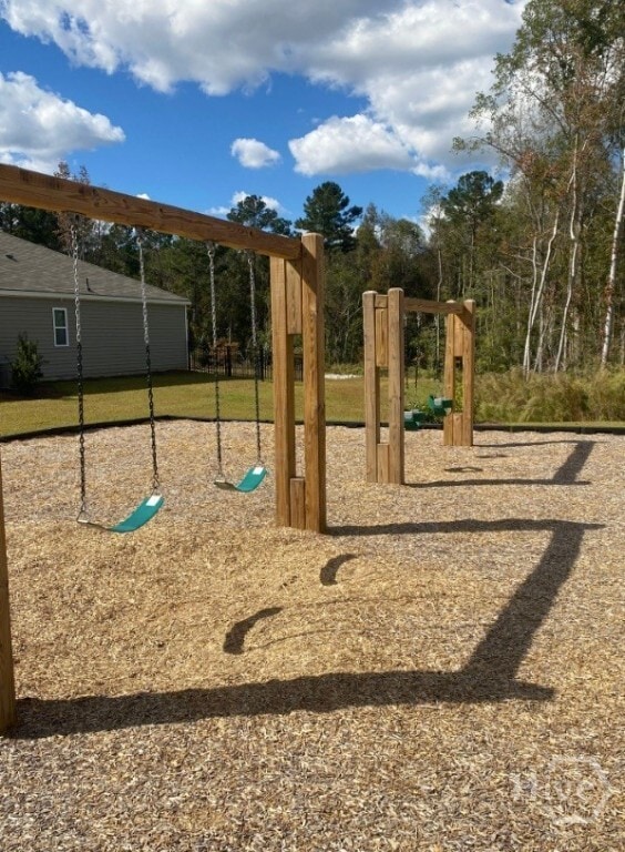 Building Photo - 305 Windmill Dr