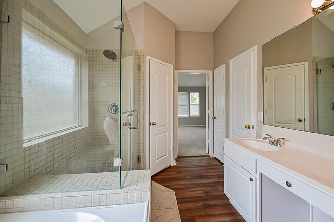 Building Photo - 11119 Fairway Dr