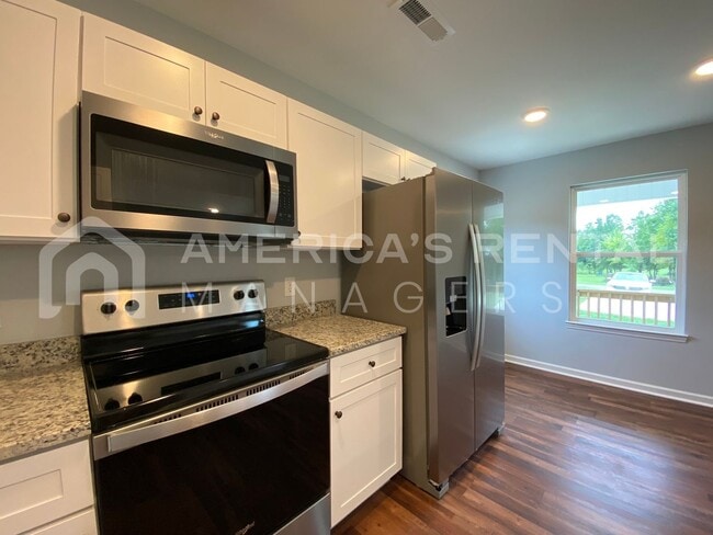 Building Photo - 445 Co Rd 349