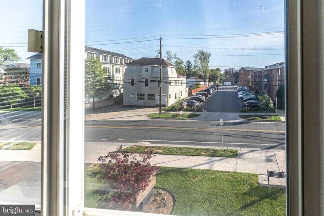 Building Photo - 4343 Cherry Hill Rd