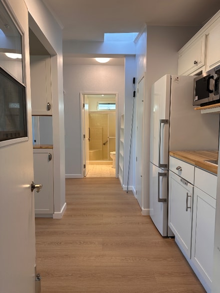 Building Photo - 628 Via Bolivia