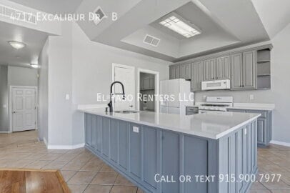 Building Photo - 4717 Excalibur Dr