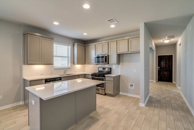 Building Photo - 2705 Brushwood Mdw
