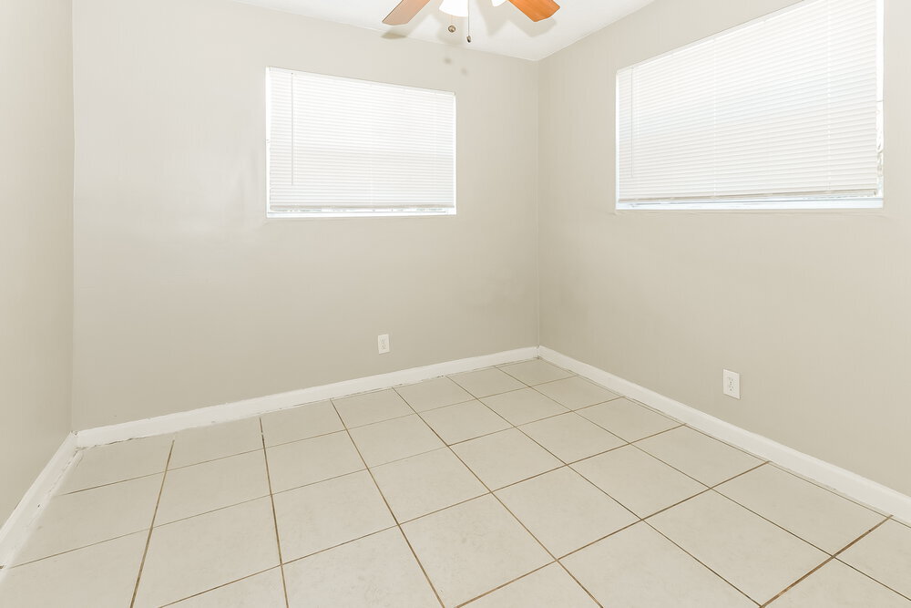 Building Photo - 513 SW 10th St