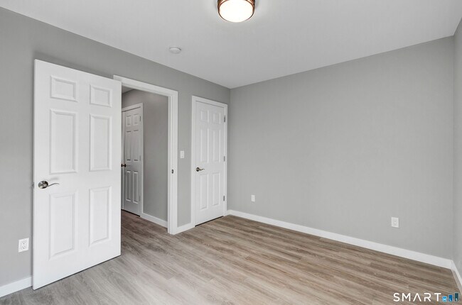 Building Photo - 29 Greeley Ln