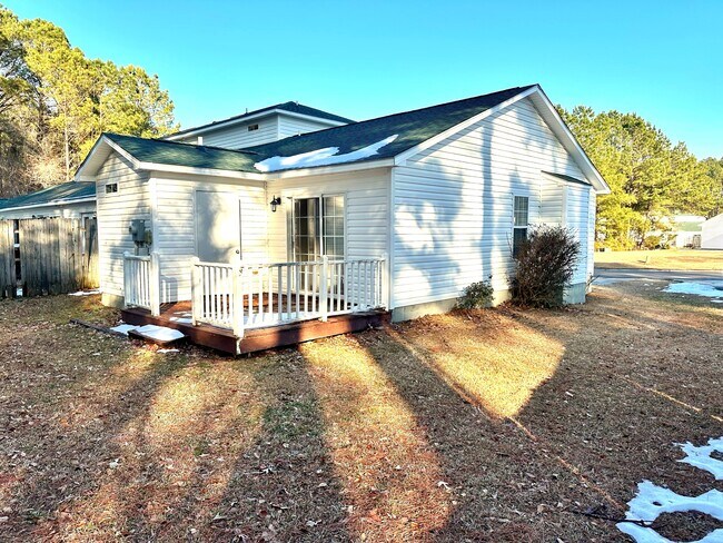 Building Photo - 406 Winners Cir N