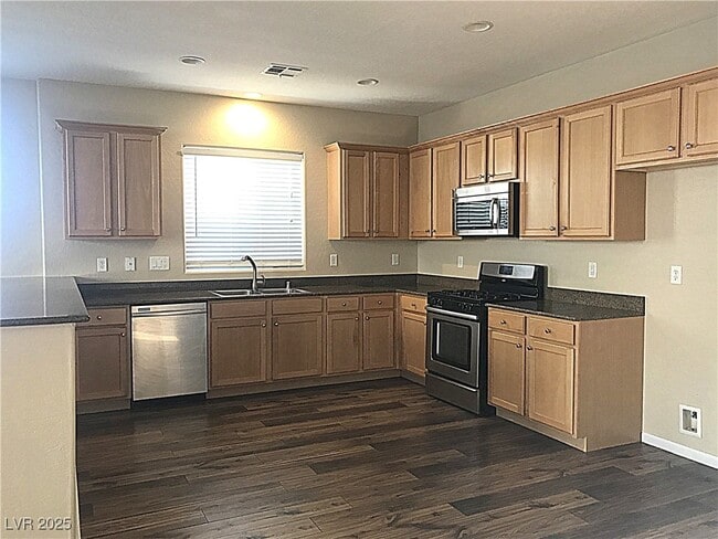 Building Photo - 183 Rolling Fields Ct