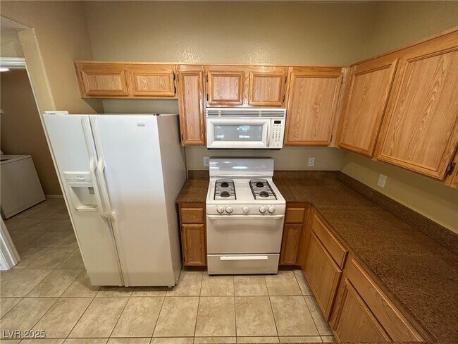 Building Photo - 10550 W Alexander Rd