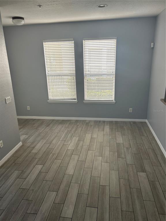 Building Photo - 10761 Garden Lily Dr