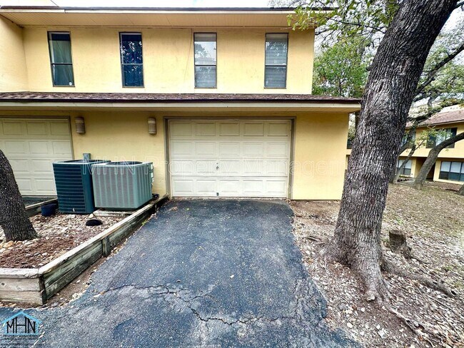 Building Photo - 8642 Fredericksburg Rd