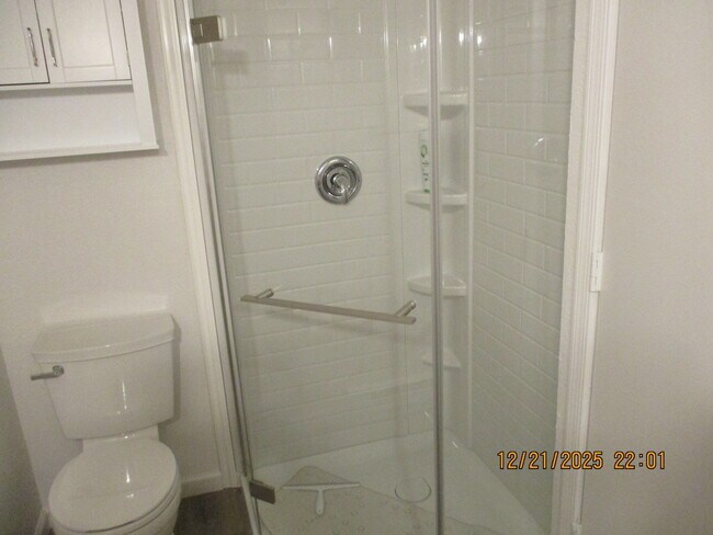 Building Photo - 2700 S White Mountain Rd