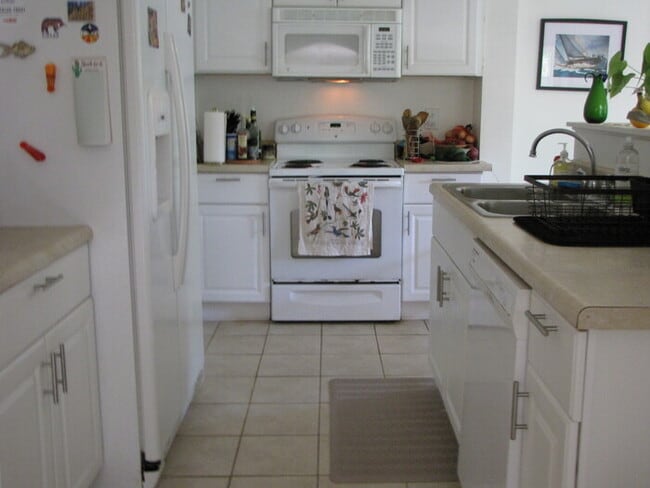 Building Photo - 3608 Knollwood Dr