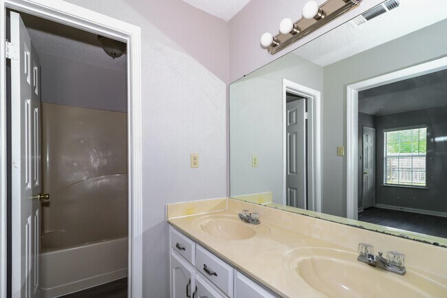 Building Photo - 5336 Timber Ridge Dr