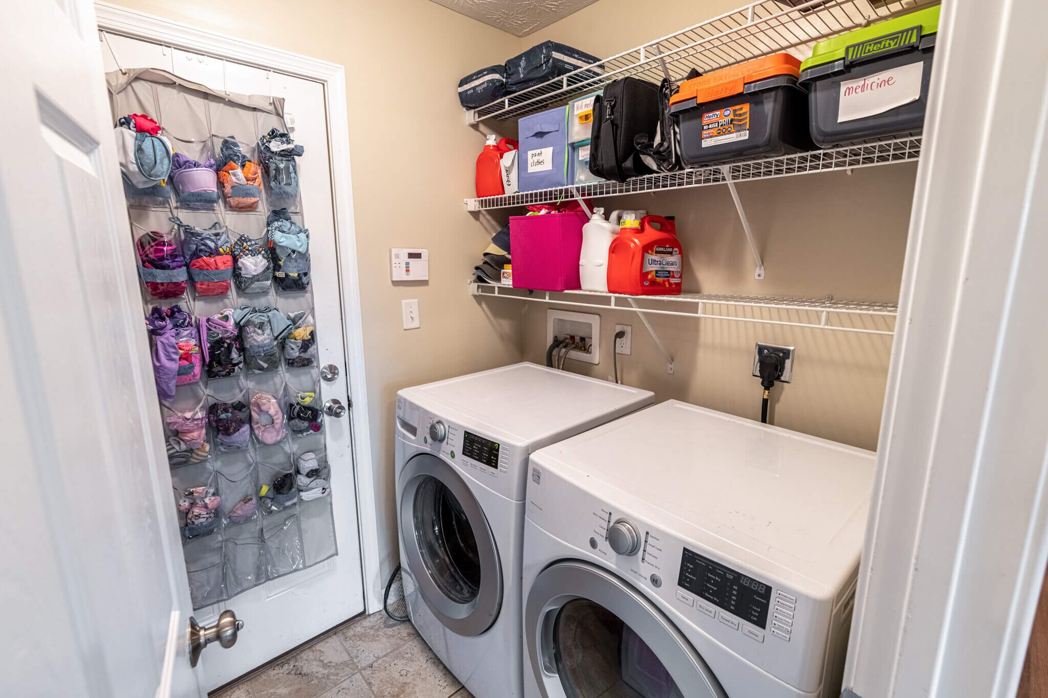 Laundry room - 3300 Federalist Dr